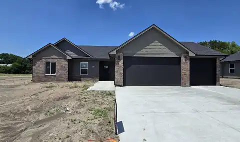 1102 SE 8th, Newton, KS 67114