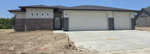 1008 SE 8th, Newton, KS 67114
