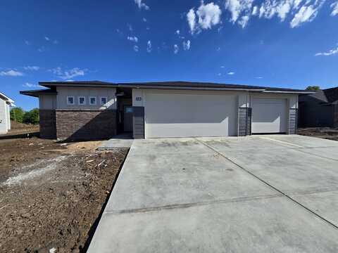 1008 SE 8th, Newton, KS 67114