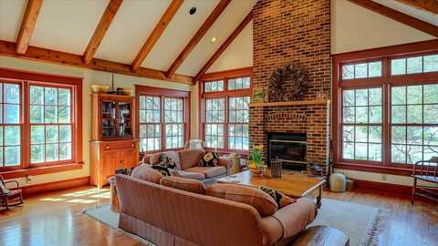 4218 Wanetah Trail, Madison, WI 53711
