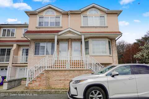 15 Chesterfield Lane, Staten Island, NY 10314