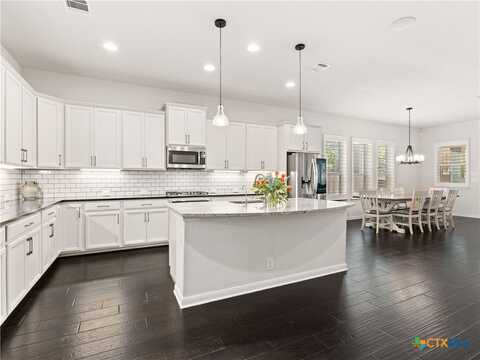 919 Hi Path Way, New Braunfels, TX 78130