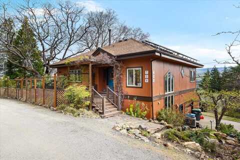 720 Grover Street, Ashland, OR 97520