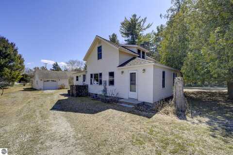 603 S Main Street, Leland, MI 49654