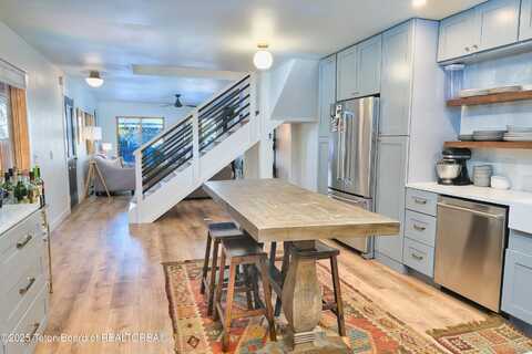 643 E SIMPSON Avenue, Jackson, WY 83001