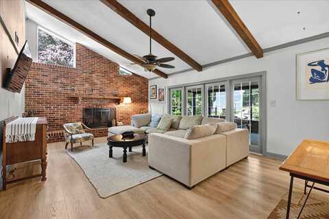 7390 SKIPPER Lane, Tallahassee, FL 32317