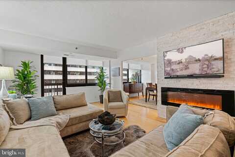 1805 CRYSTAL DRIVE, ARLINGTON, VA 22202