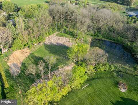 2795 SOUTHWICK DRIVE, LANCASTER, PA 17601