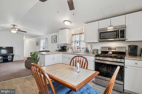 809 BERRY ROAD, WILMINGTON, DE 19810