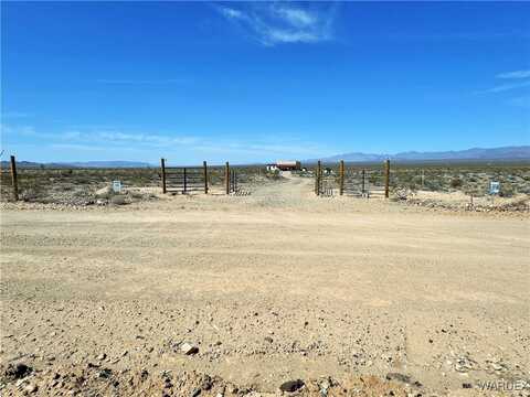 471 W Juniper Drive, Yucca, AZ 86438