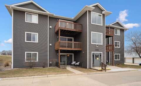 4708 Chadwick Road, Cedar Falls, IA 50613