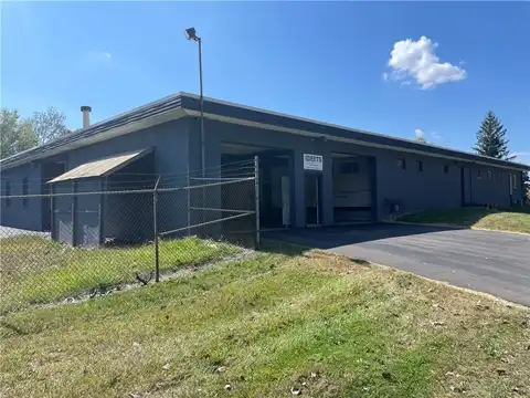 10 Rhoda St, Farrell, PA 16121