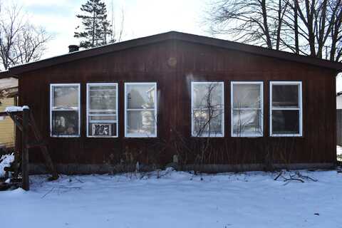 222 N E Street, Cheboygan, MI 49721
