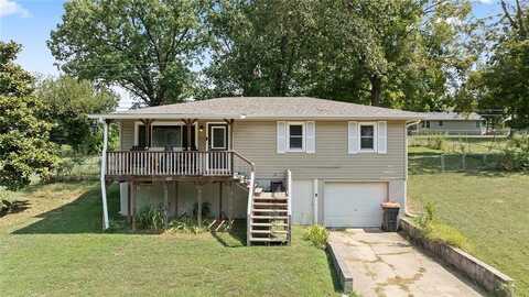 1421 Oakhill DR, Cassville, MO 65625