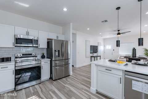 4815 S 28th Street, Phoenix, AZ 85040