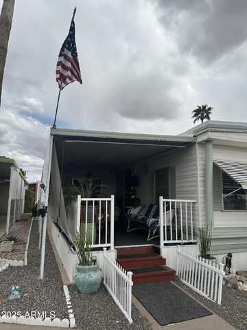 44 S HAWES Road, Mesa, AZ 85208