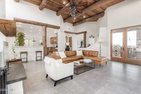 13554 E COLUMBINE Drive, Scottsdale, AZ 85259