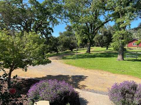 5017 Winter Creek Road, Santa Rosa, CA 95404
