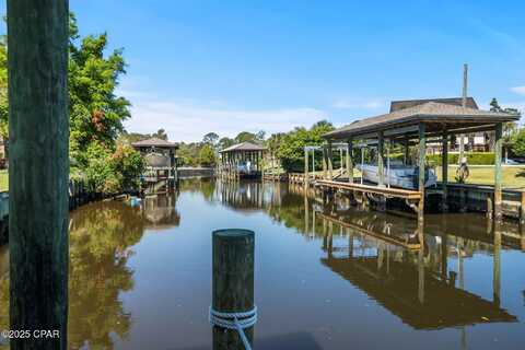 138 Queens Circle, Panama City, FL 32405