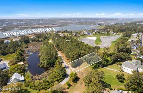 1 Barnes Bluff Drive Drive SE, Southport, NC 28461