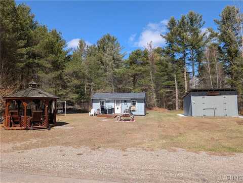 6 Shaw Road, Edwards, NY 13635