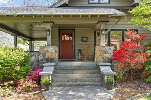 207 Louisiana Avenue, Signal Mountain, TN 37377