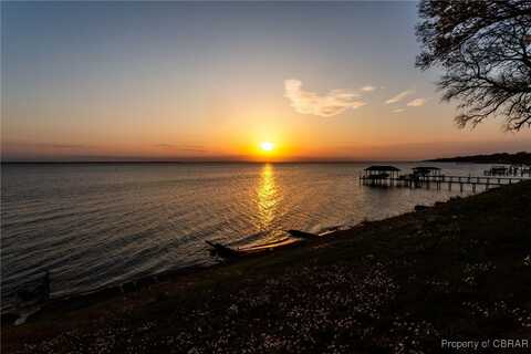 9803 River Road, Newport News, VA 23601