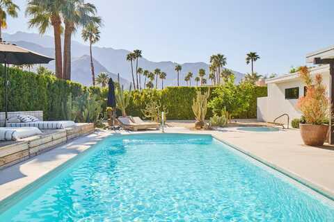 915 E Via Escuela, Palm Springs, CA 92262