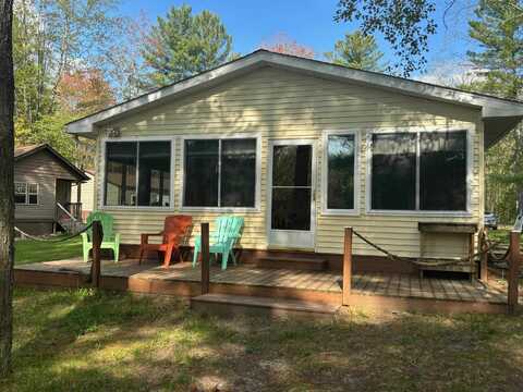 4553 River, Alger, MI 48610