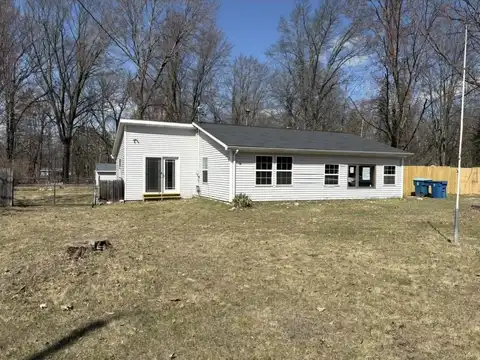 8057 Springwood Lake, Harrison, MI 48625