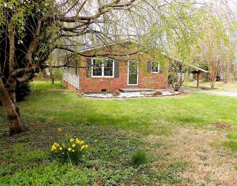 106 Pinetree Drive, Black Mountain, NC 28711