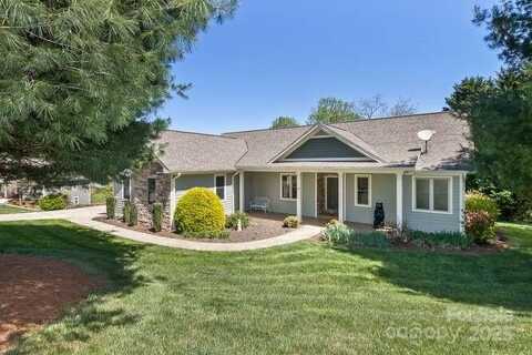 16 Devonshire Drive, Mills River, NC 28759
