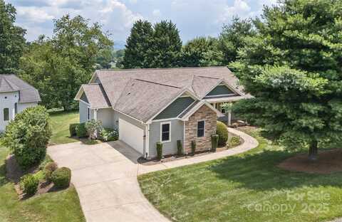 16 Devonshire Drive, Mills River, NC 28759