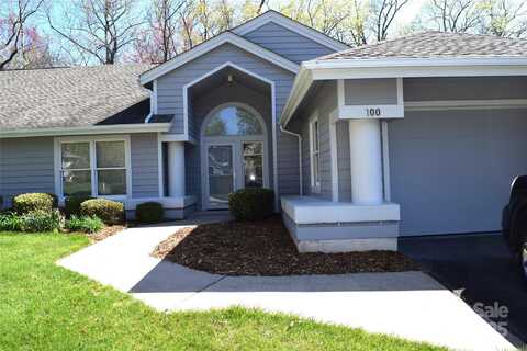 100 Meadowind Court, Waynesville, NC 28786