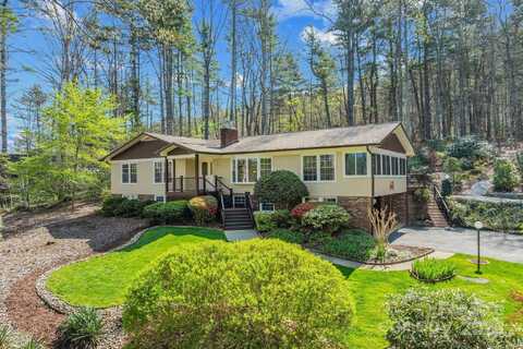 31 Glassy Mountain Drive, Hendersonville, NC 28739