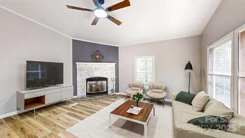 1274 Oakbrook Lane, Denver, NC 28037