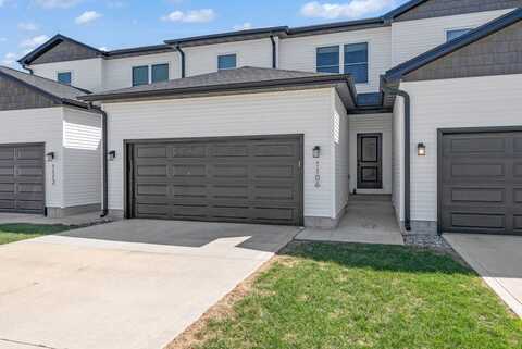 1106 E 28th Street, Norwalk, IA 50211