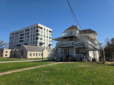 3820 Grand Avenue, Des Moines, IA 50312