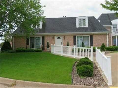 2353 Coventry, Dubuque, IA 52001