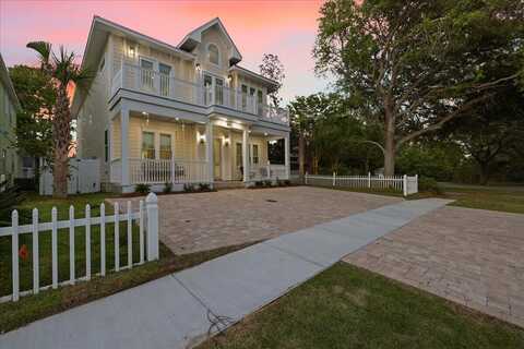 4552 Woodwind Drive, Destin, FL 32541
