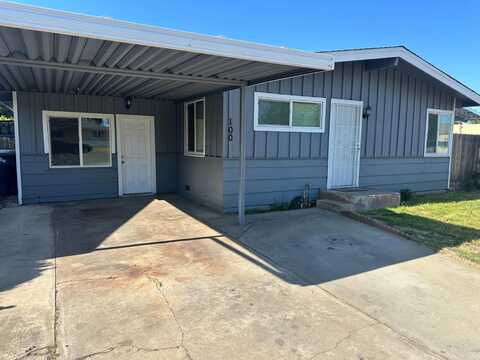 100 Dunham Street E, Madera, CA 93637