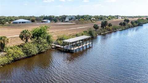 1589 Frontier Circle, Labelle, FL 33935