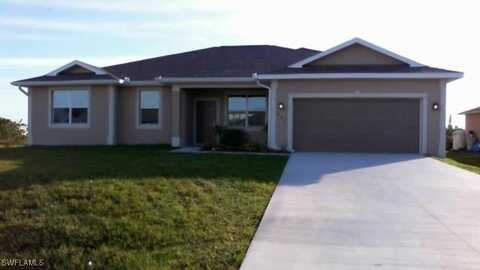802 Felix Avenue N, Lehigh Acres, FL 33971