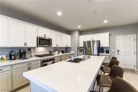 10372 Thurso Avenue, Las Vegas, NV 89166