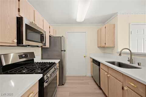 7885 W Flamingo Road, Las Vegas, NV 89147