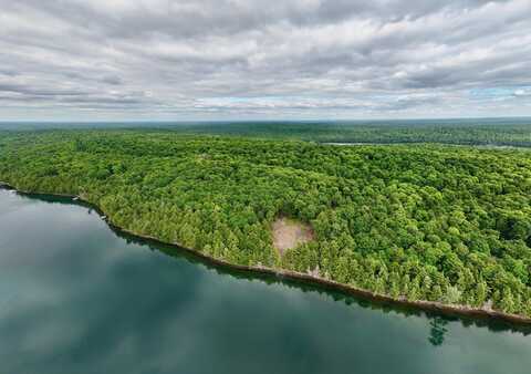 On SMOKY LAKE RD, Stambaugh, MI 49935