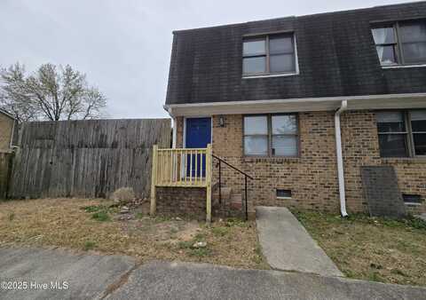 102 Cedar Court, Greenville, NC 27858