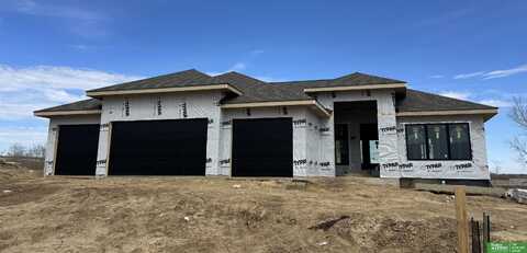 10008 Laramie Street, Papillion, NE 68046