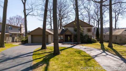 664 Massachusetts Avenue, Muskegon, MI 49445