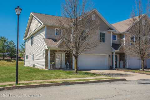 224 Shadow Wood Circle, Archbald, PA 18403